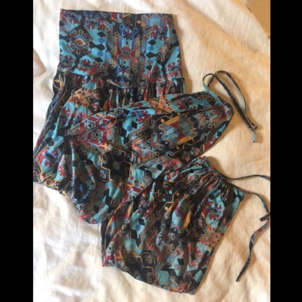 Onzie Gypsy Flowy Capri Pant Aztec